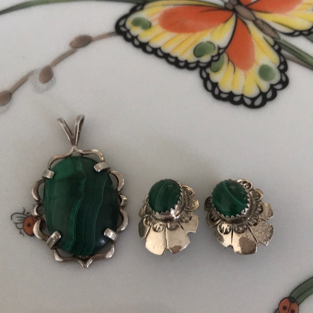 Malachite sterling silver pendant and earrings